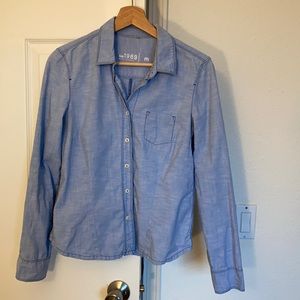Gap 1969 chambray button down shirt